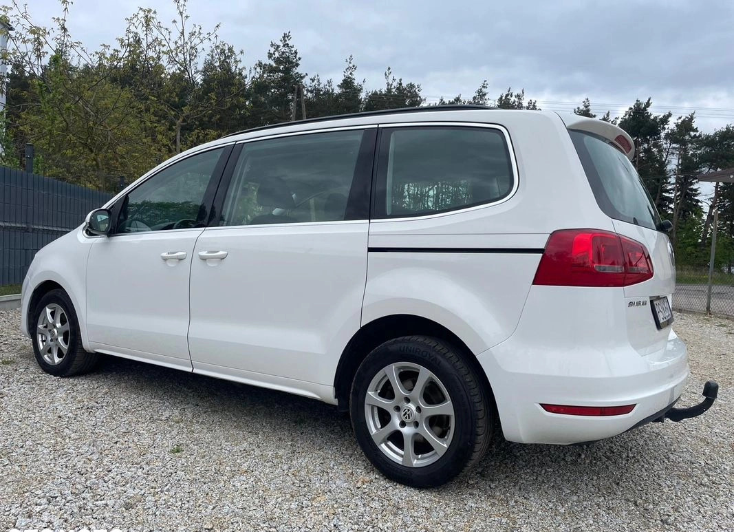 Volkswagen Sharan cena 31700 przebieg: 310719, rok produkcji 2011 z Skała małe 529